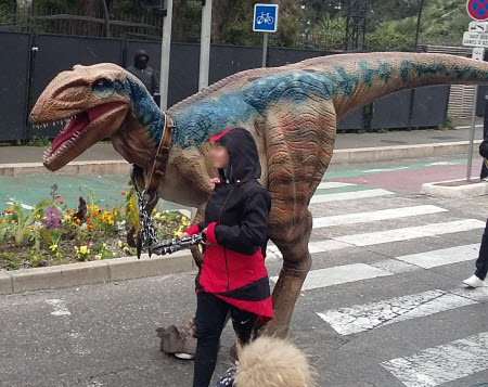 Nice Carnival - Dinosaur Walking