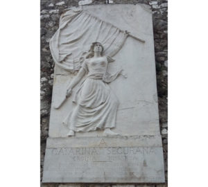 Bas-relief monument honoring 16th century French resistance heroine Catarina Segurana.