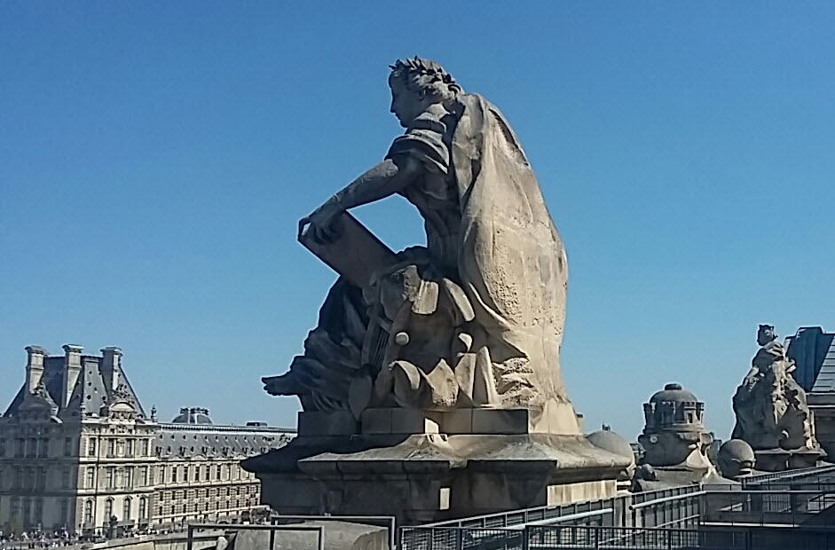 Musee d'Orsay rooftop statue